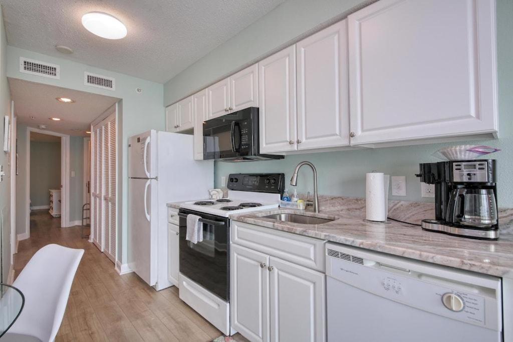 Вілла 2501 S Ocean Blvd, 0407 - Ocean Front Sleeps 6 Мертл-Біч Екстер'єр фото